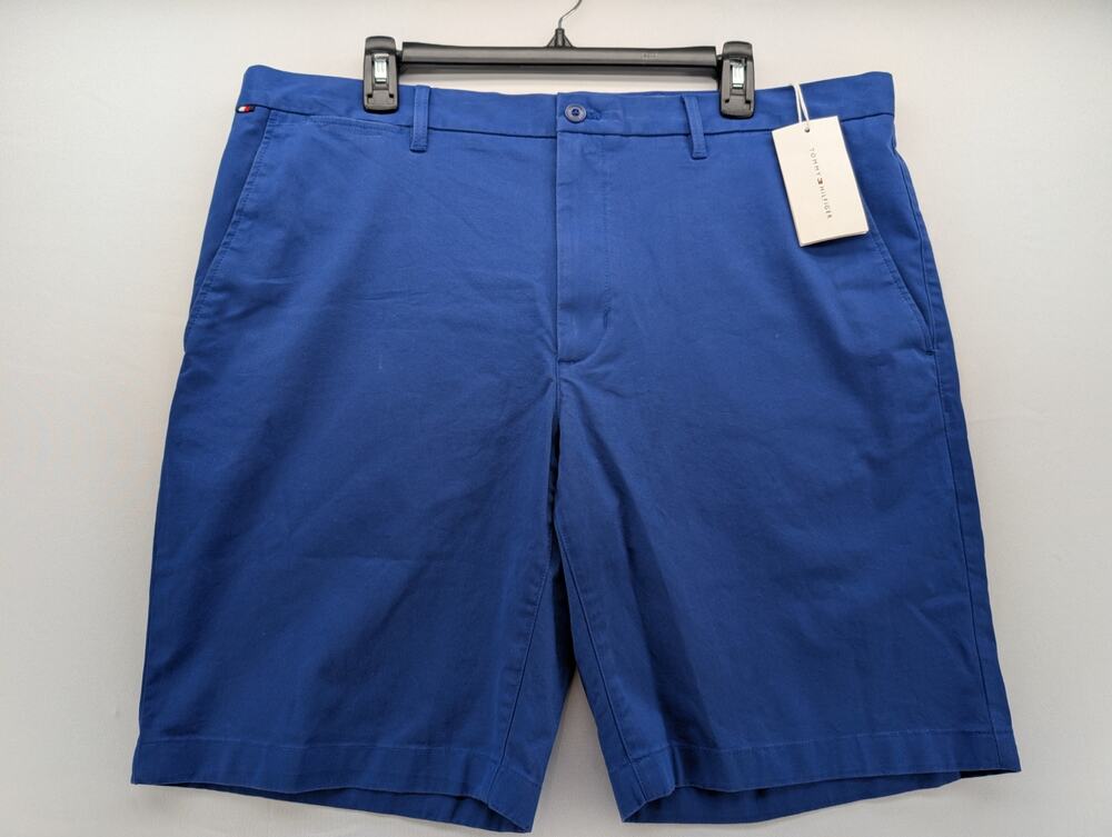 NWT Tommy Hilfiger Men's Denton Print Slim 9.5" Chino Bermuda Shorts size 38